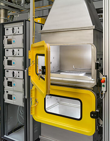 FCT 113 Brennstoffzellen Ansaugluftfilter Pr&uuml;fstand, Detailaufnahme