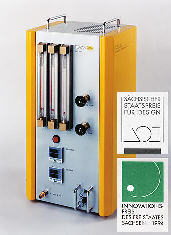 Kondensations-Aerosolgenerator SLG 270 Vorderansicht, mit zwei Auszeichnungen